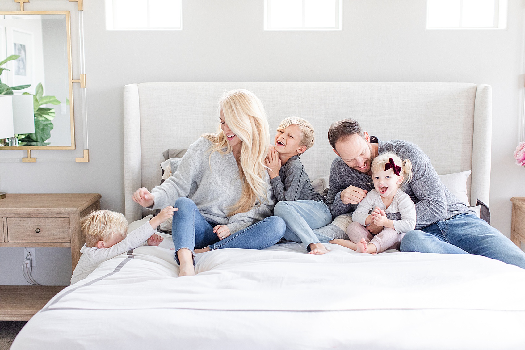 Family-Lifestyle-Session-in-Scottsdale-Home_0028.jpg?1675184871640